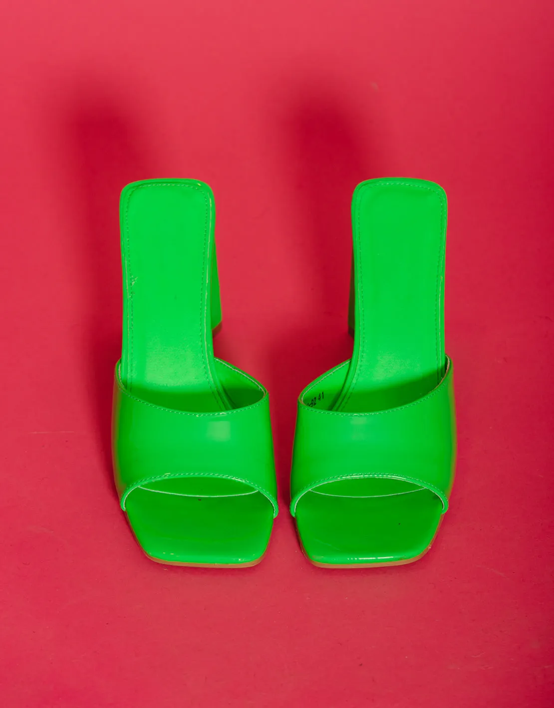 Squared heeled sandal