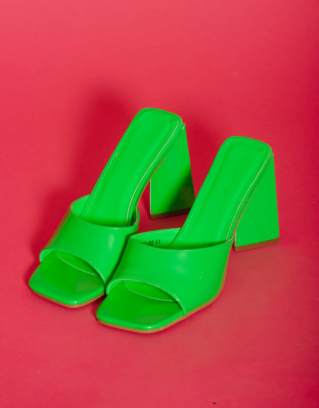 Squared heeled sandal