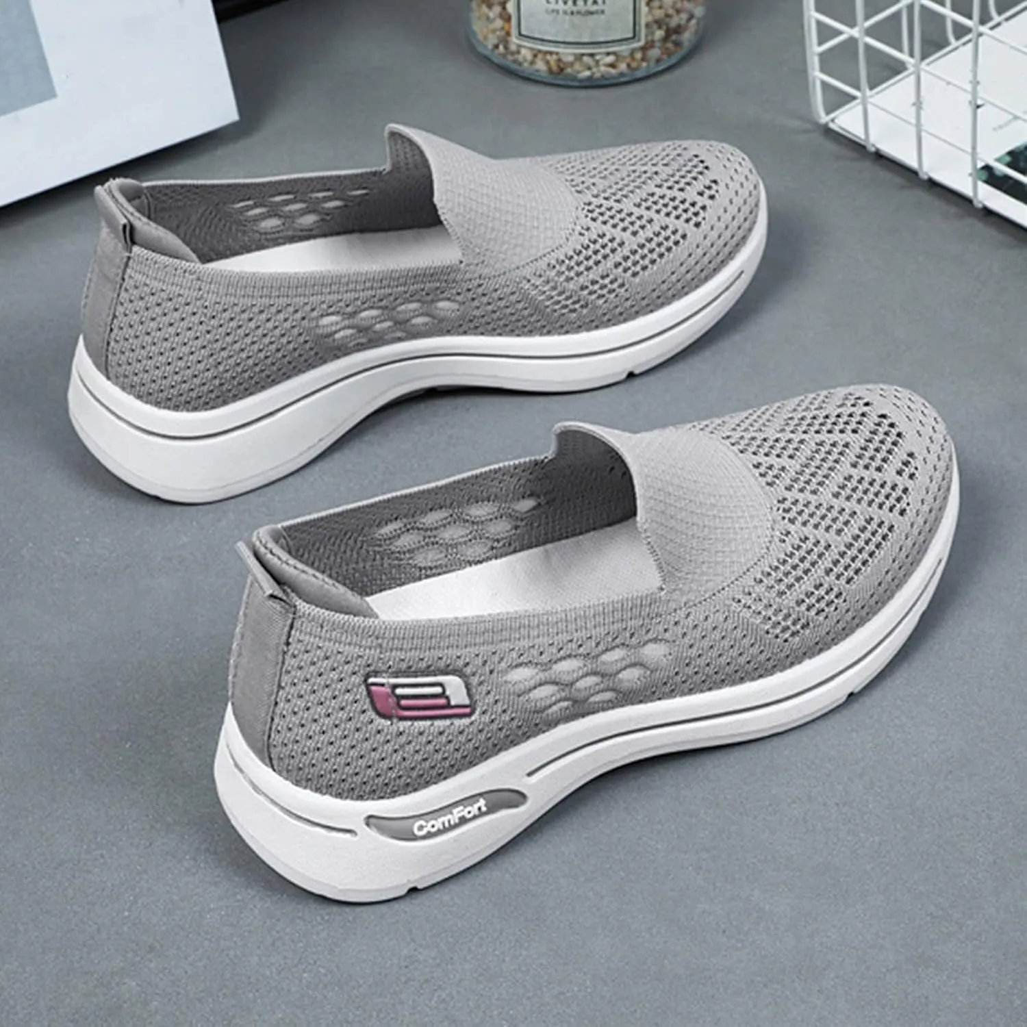 Women's Mesh Shoes Lightweight Comfortable Loafers for Women Casual Breathable Outdoor Walking Shoes Slip On Sneakers